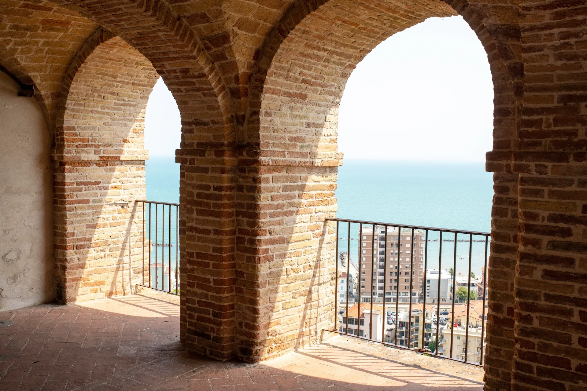 Veduta-panoramica-Piazza-Peretti-Grottammare-Alta