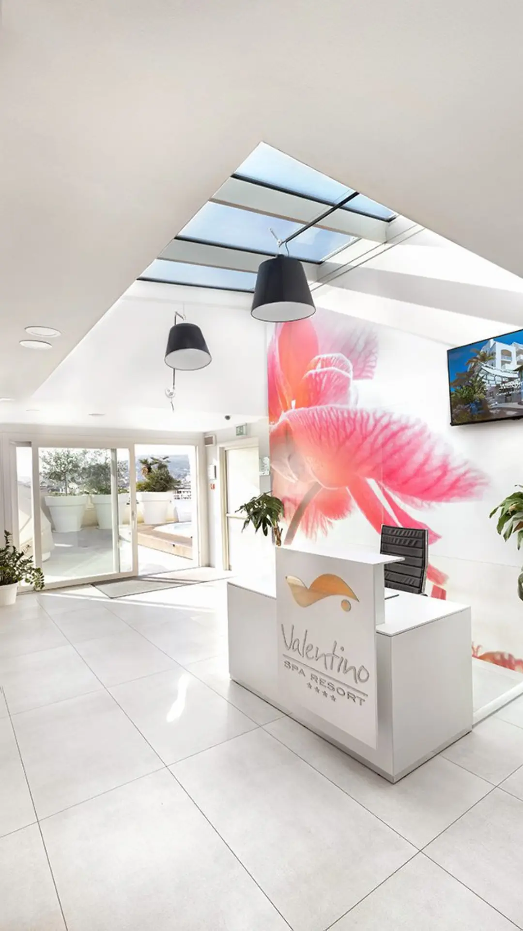 4-star hotel near San Benedetto del Tronto, right on the beach